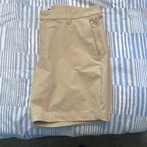 Lulu Lemon 7” Classic Shorts 33 waist